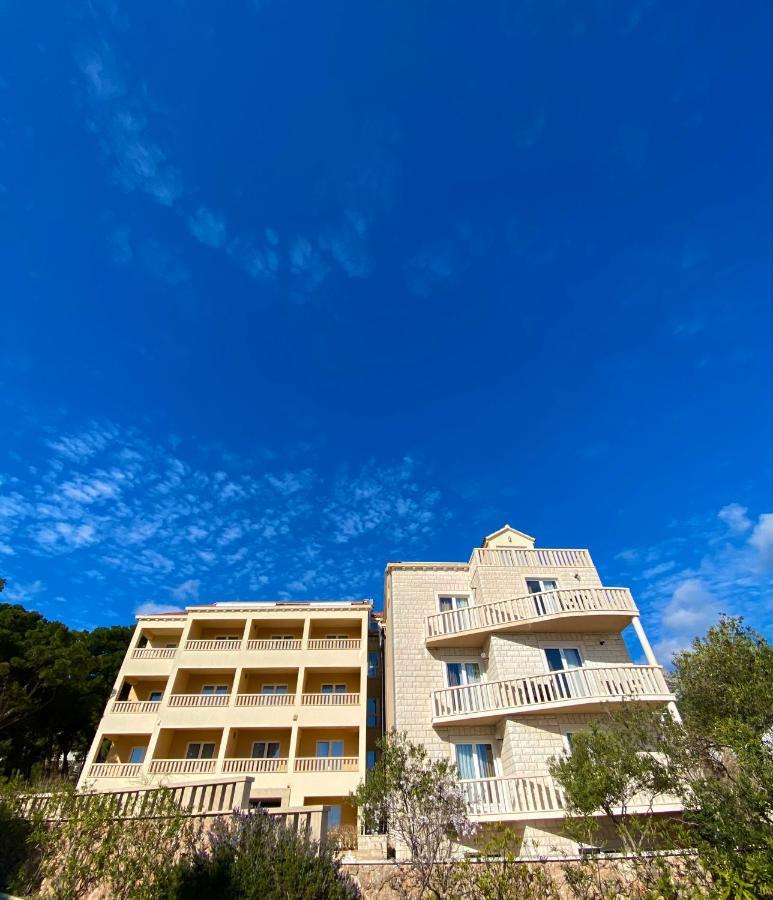 Hotel Villa Dzamonja Бол Екстер'єр фото