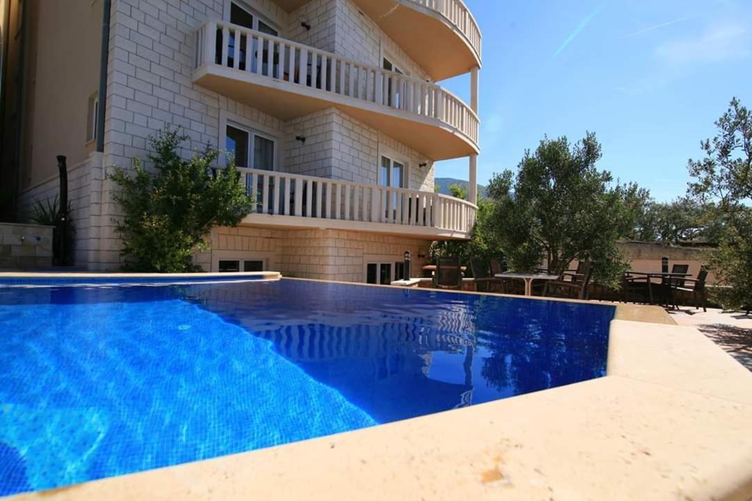Hotel Villa Dzamonja Бол Екстер'єр фото